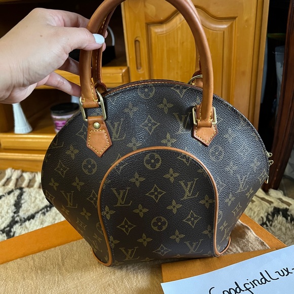 ‼️🌺Authentic Louis Vuitton Ellipse in PM size 🌸‼️ - Picture 3 of 12